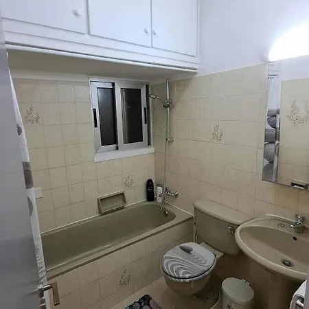 Center And Supermarket Walking Distance * Limassol