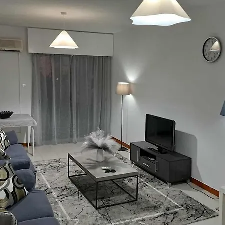 Apartment Center And Supermarket Walking Distance